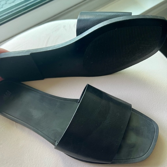 H&M leather slides. - Picture 3 of 4